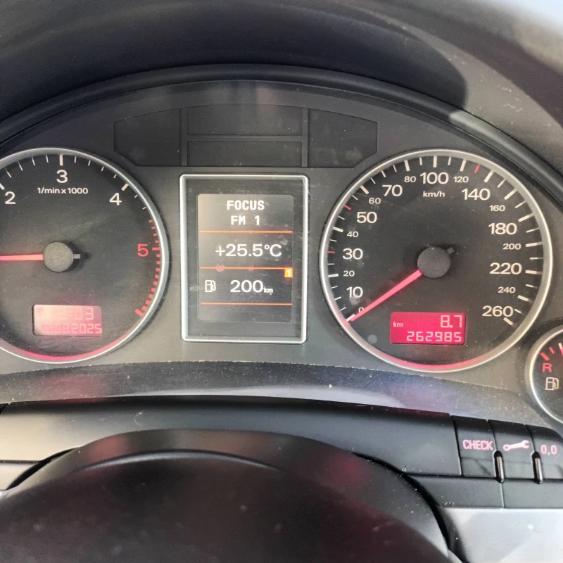 Audi A4 2.0 TDI, снимка 7 - Автомобили и джипове - 52530082