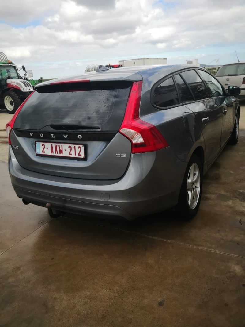 Volvo V60, снимка 10 - Автомобили и джипове - 51807399