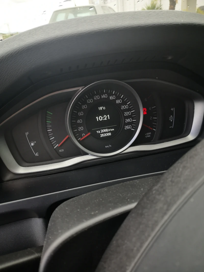 Volvo V60, снимка 5 - Автомобили и джипове - 51807399