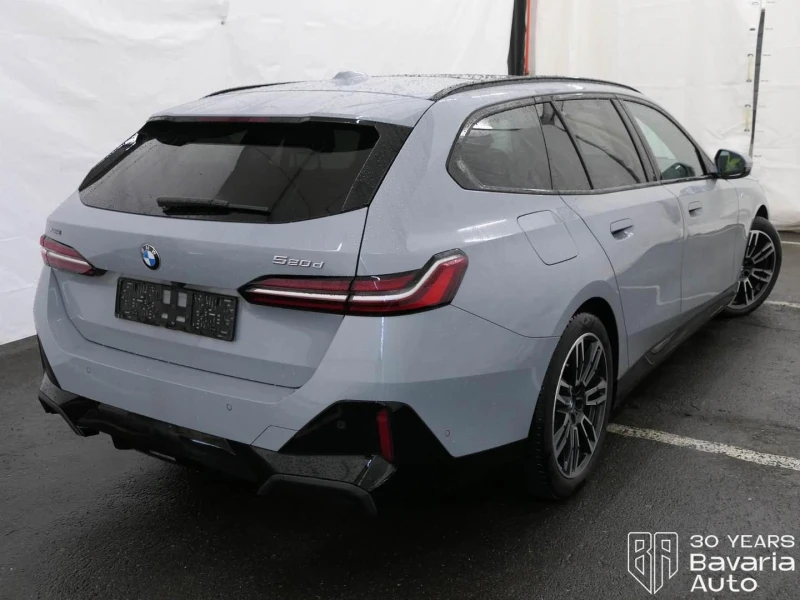 BMW 520 d xDrive Touring M Sport Paket Steptronic, снимка 3 - Автомобили и джипове - 53382078