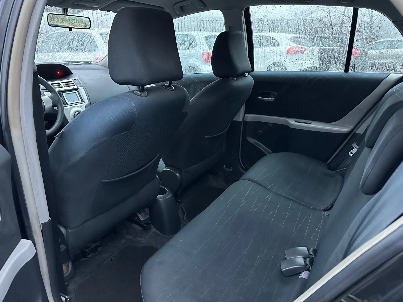 Toyota Yaris 1.3-- | Mobile.bg   12