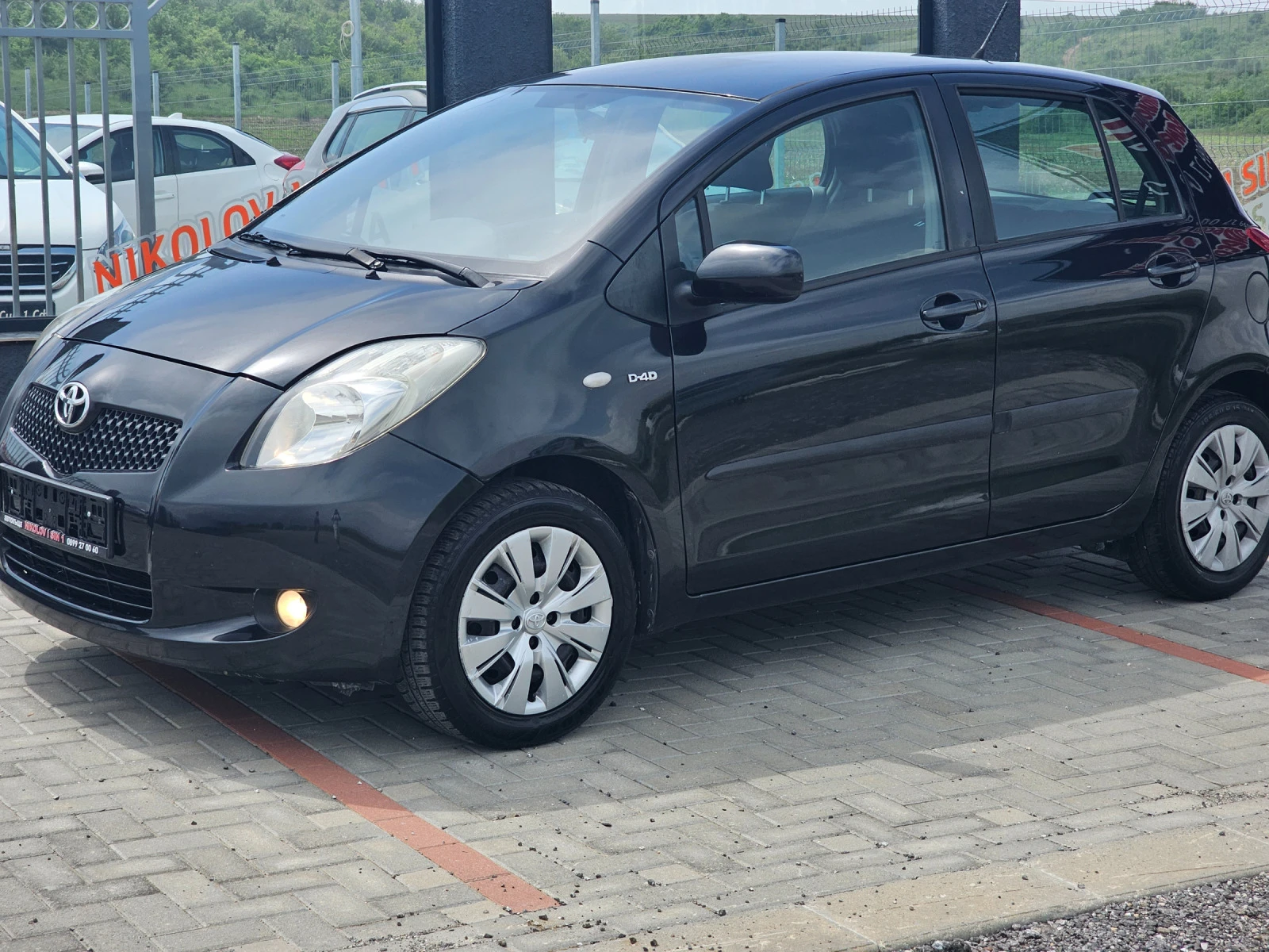 Toyota Yaris 1.4d - изображение 2