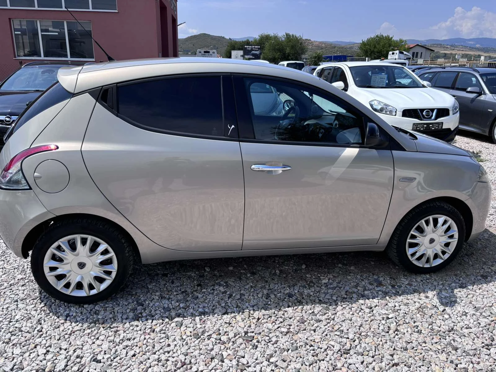 Lancia Ypsilon 1.3mjet  - изображение 8