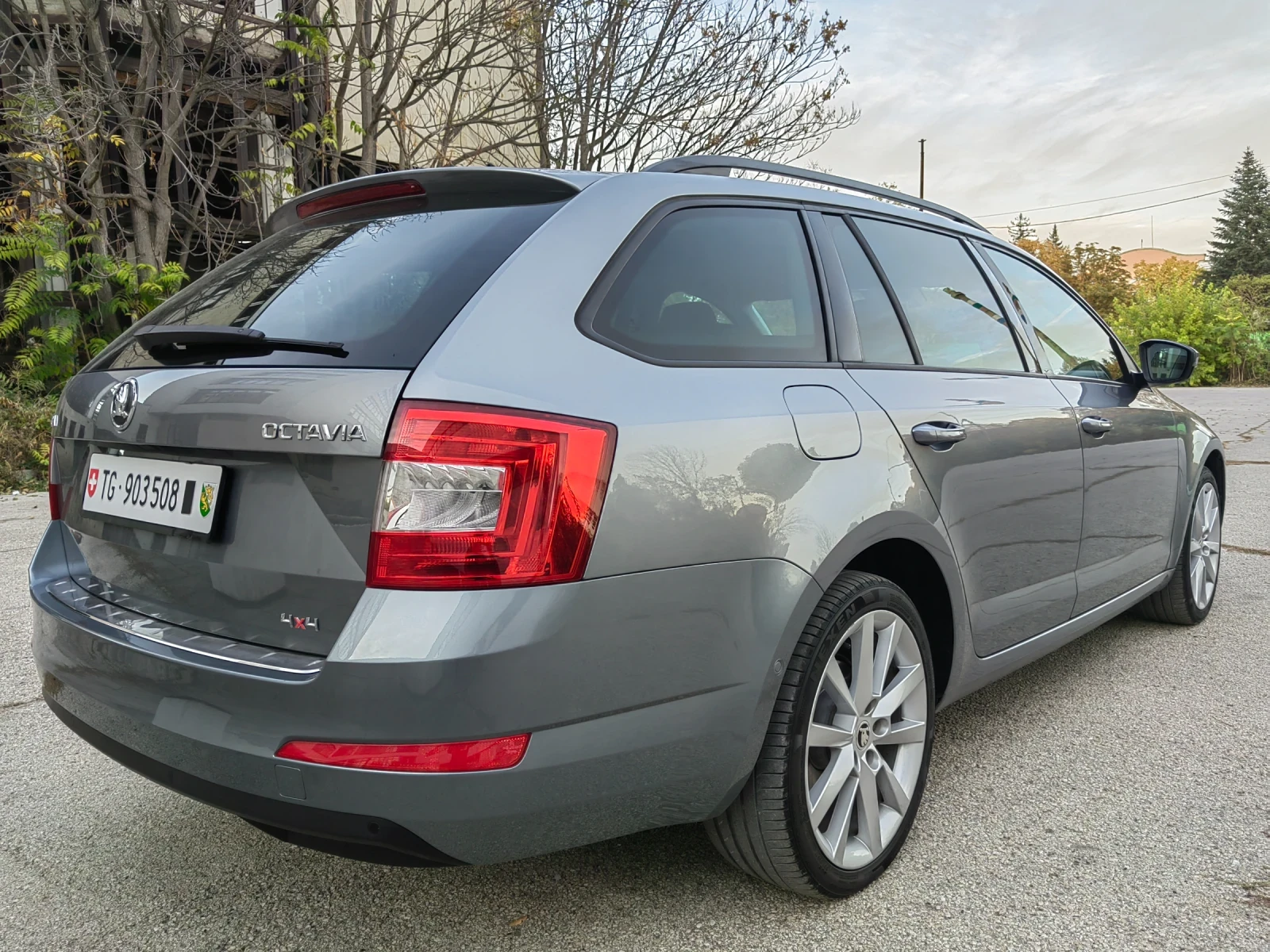 Skoda Octavia 1.8TSI / DSG / 4x4  - изображение 4