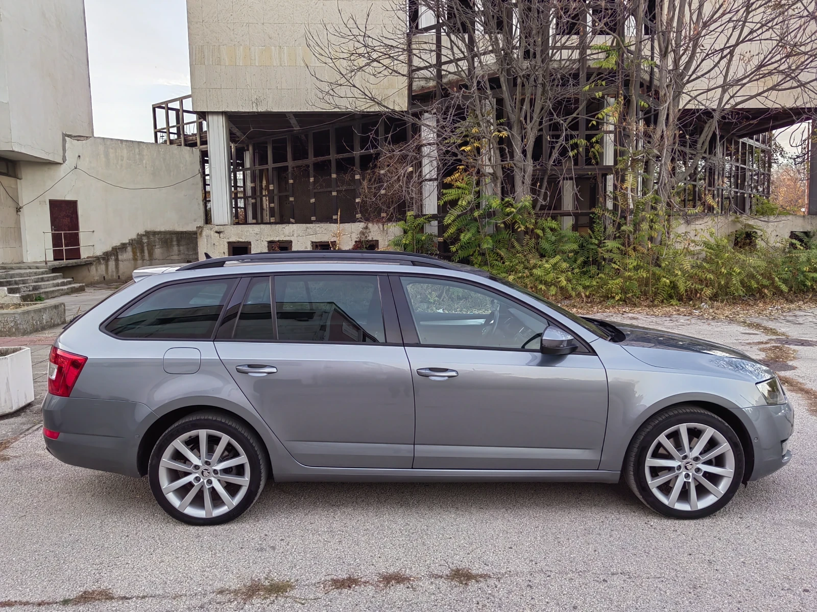 Skoda Octavia 1.8TSI / DSG / 4x4  - изображение 3