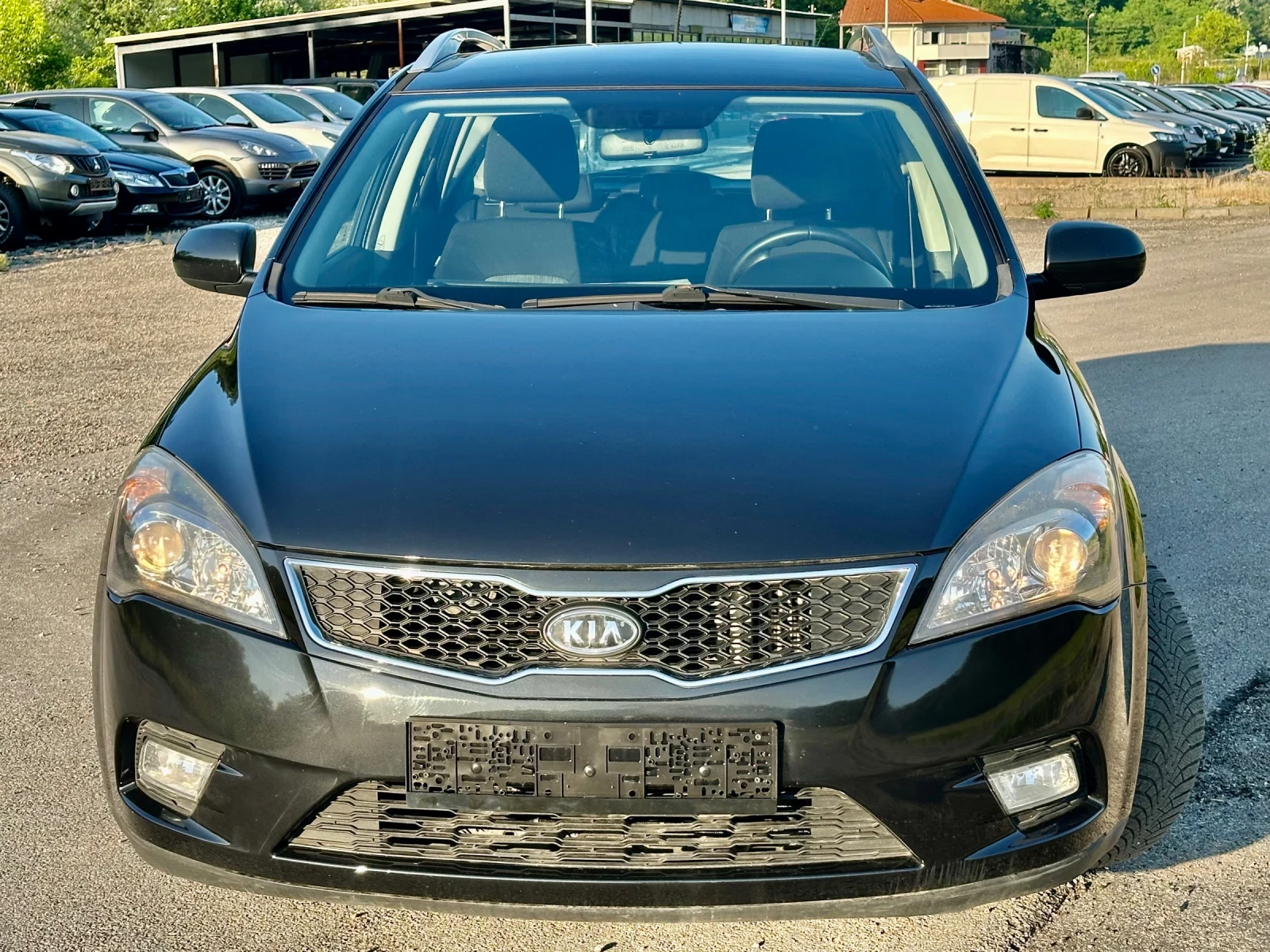 Kia Ceed 1.6CRDI* REALNI KM*  - изображение 2
