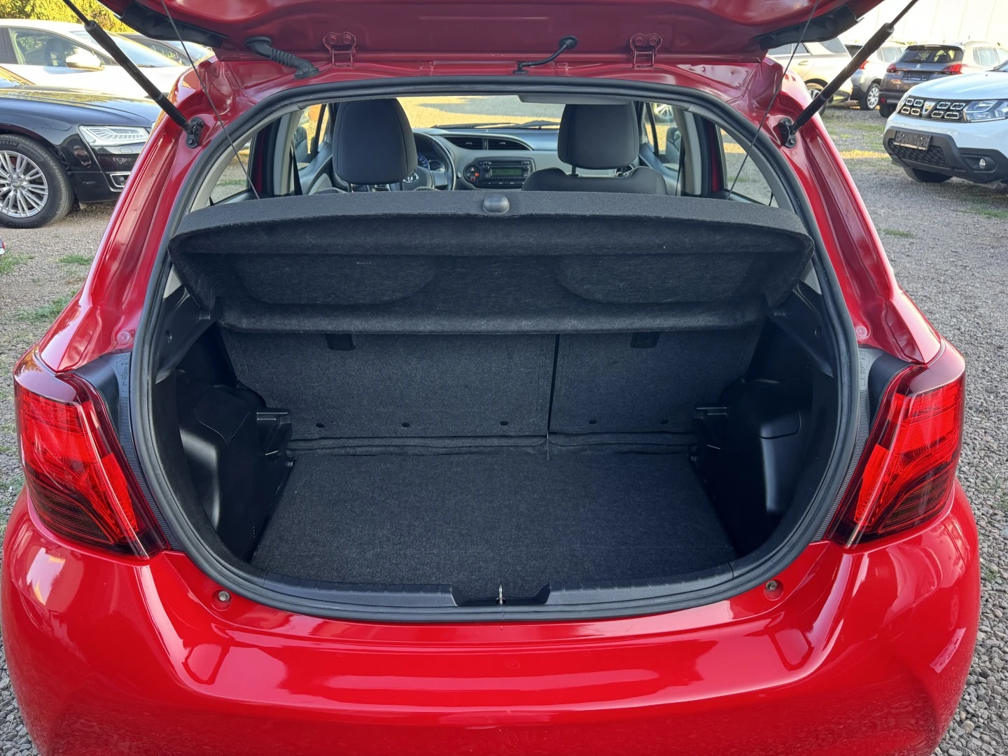 Toyota Yaris 1.5i Hybrid, Автомат, Сервизна история - изображение 6