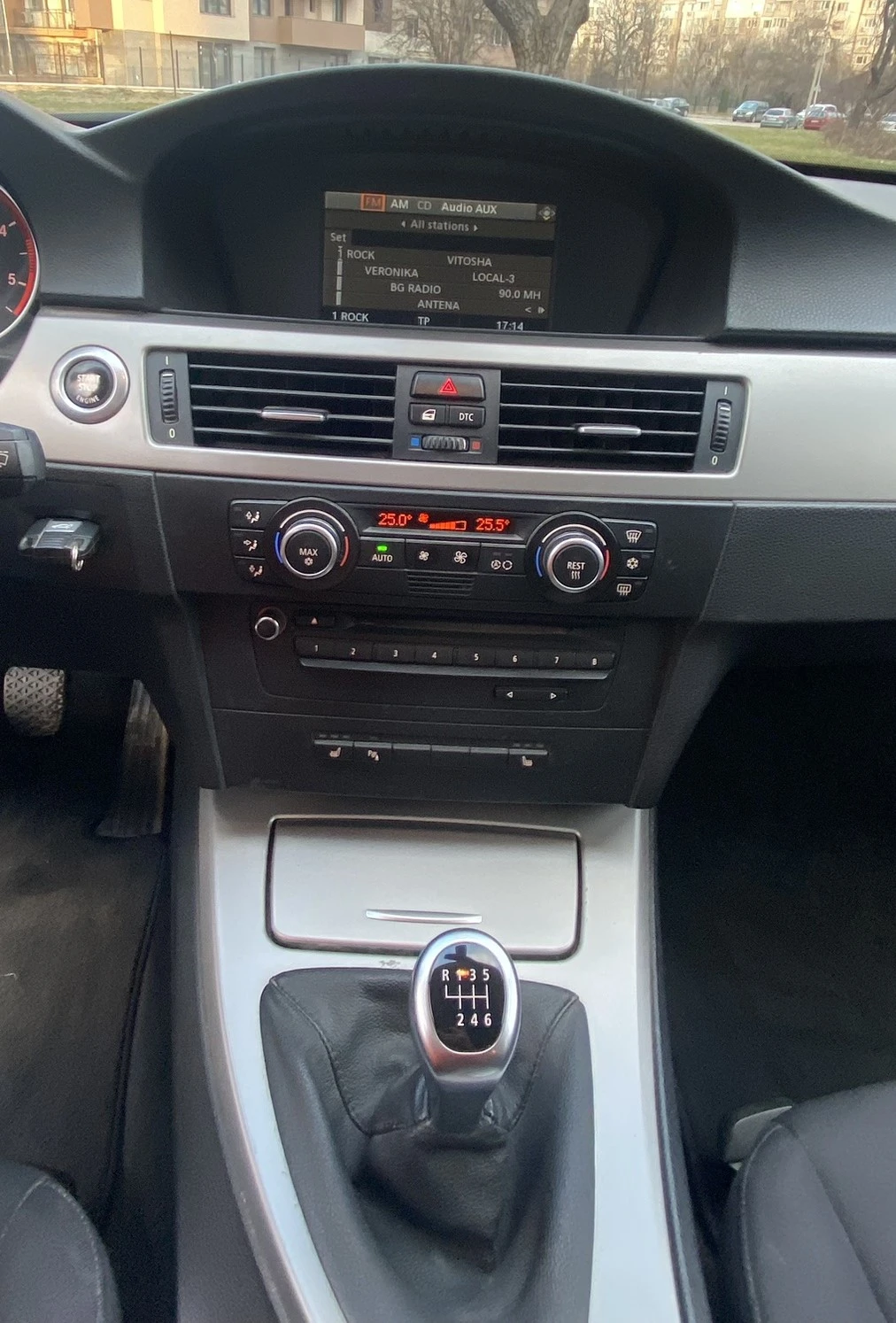 BMW 318 122 коня КСЕНОН, ПАНОРАМА, ПОДГРЕВ, НАВИГАЦИЯ - изображение 10