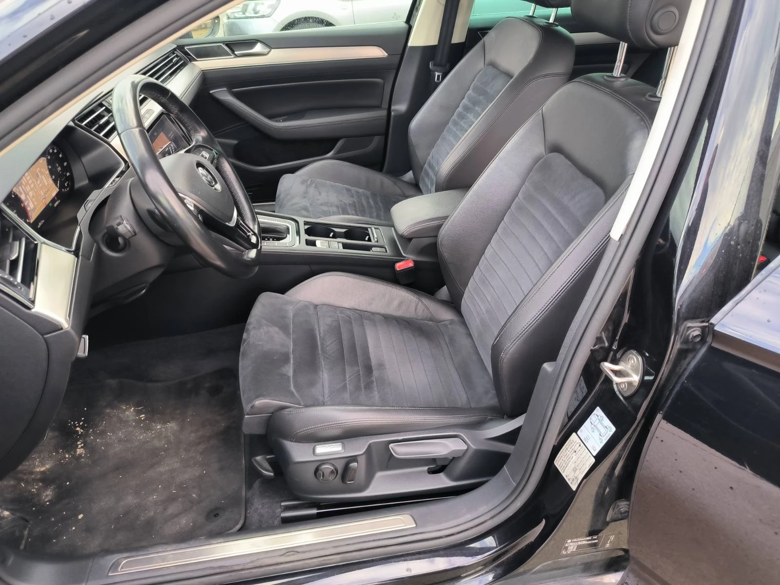 VW Passat 2.0d-Navi-Automat-Euro-6C | Mobile.bg — изображение 15