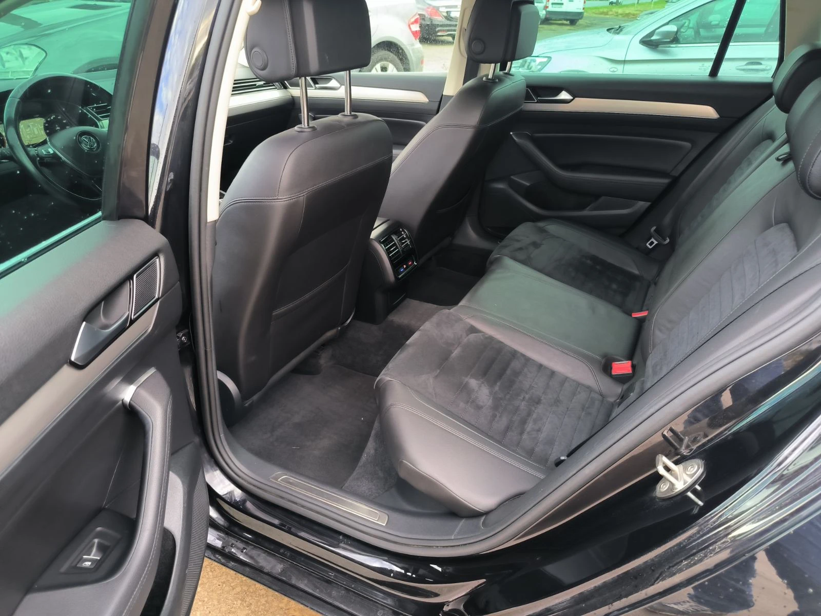 VW Passat 2.0d-Navi-Automat-Euro-6C | Mobile.bg — изображение 16
