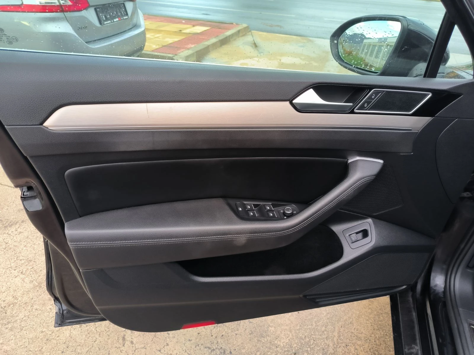 VW Passat 2.0d-Navi-Automat-Euro-6C | Mobile.bg — изображение 12