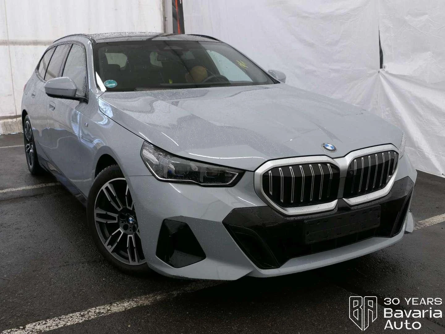 BMW 520 d xDrive Touring M Sport Paket Steptronic - изображение 4