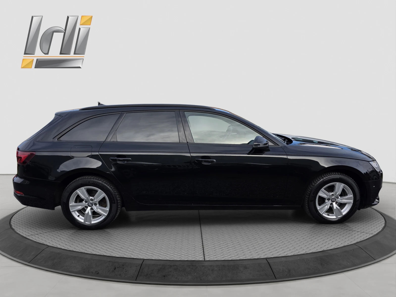 Audi A4 35 TDI, снимка 7 - Автомобили и джипове - 53492346