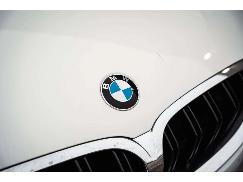 BMW M8 * NO ACCIDENT| HARMAN KARDON| HEATED & VENTILATED  - изображение 9