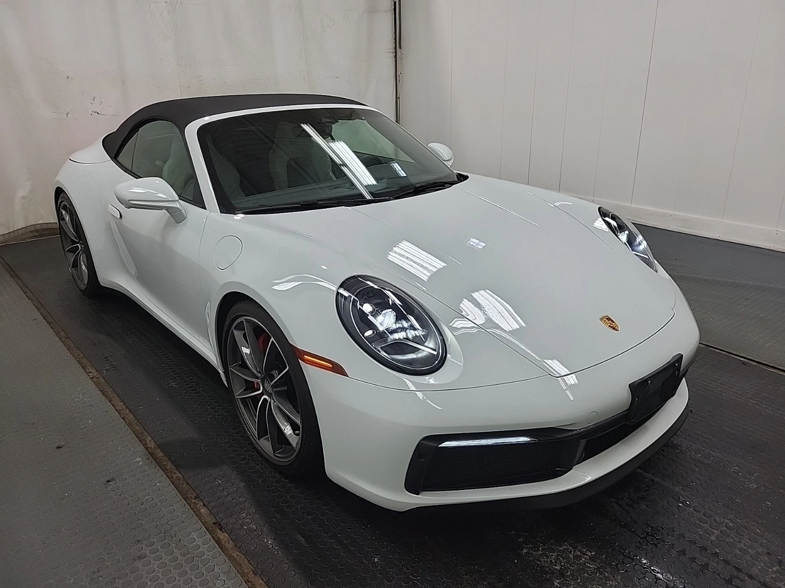 Porsche 911 3L 6cyl Rear Wheel Drive - изображение 2