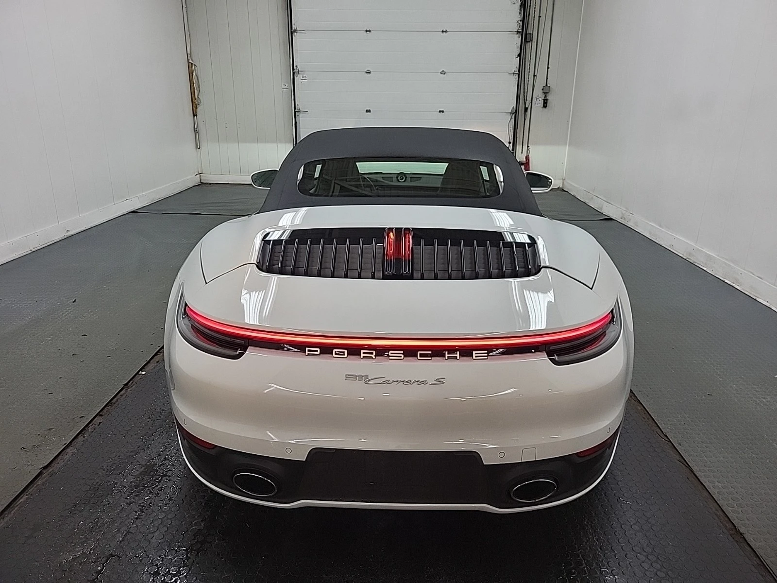 Porsche 911 3L 6cyl Rear Wheel Drive - изображение 6