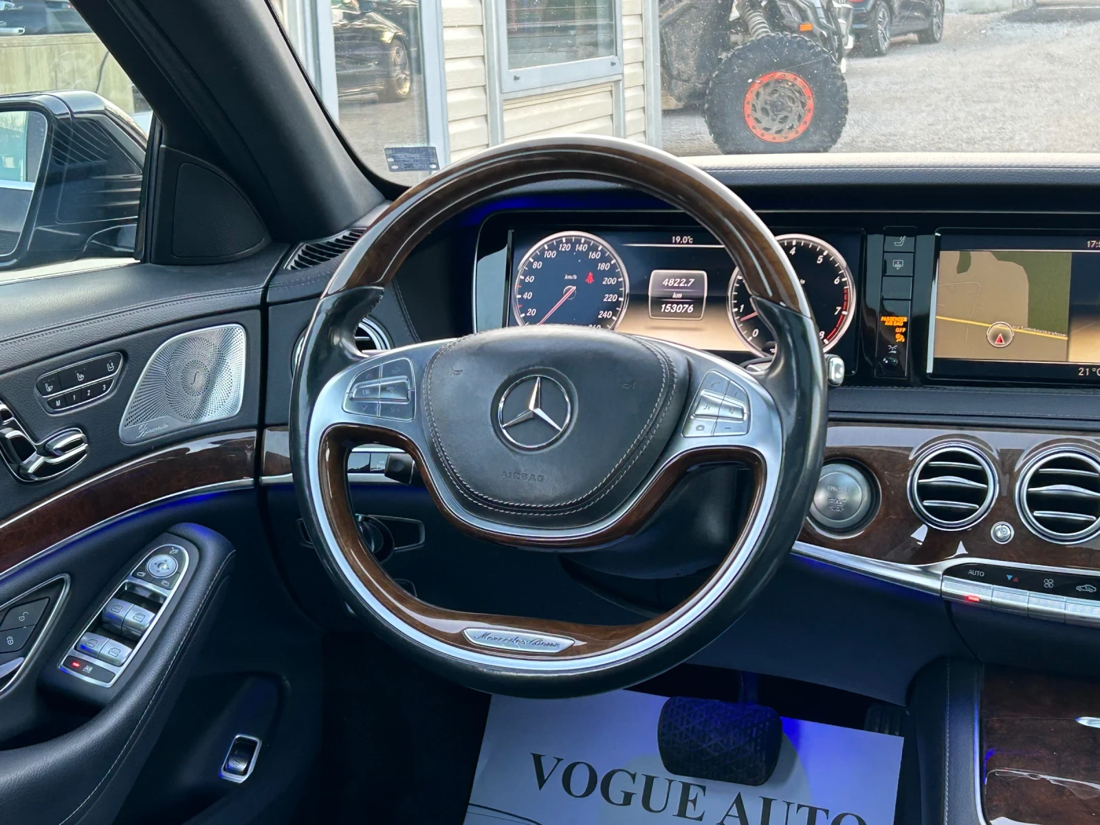 Mercedes-Benz S 500 LONG* AMG* BURMESTER* KEYLESS* PANO, снимка 13 - Автомобили и джипове - 53815561