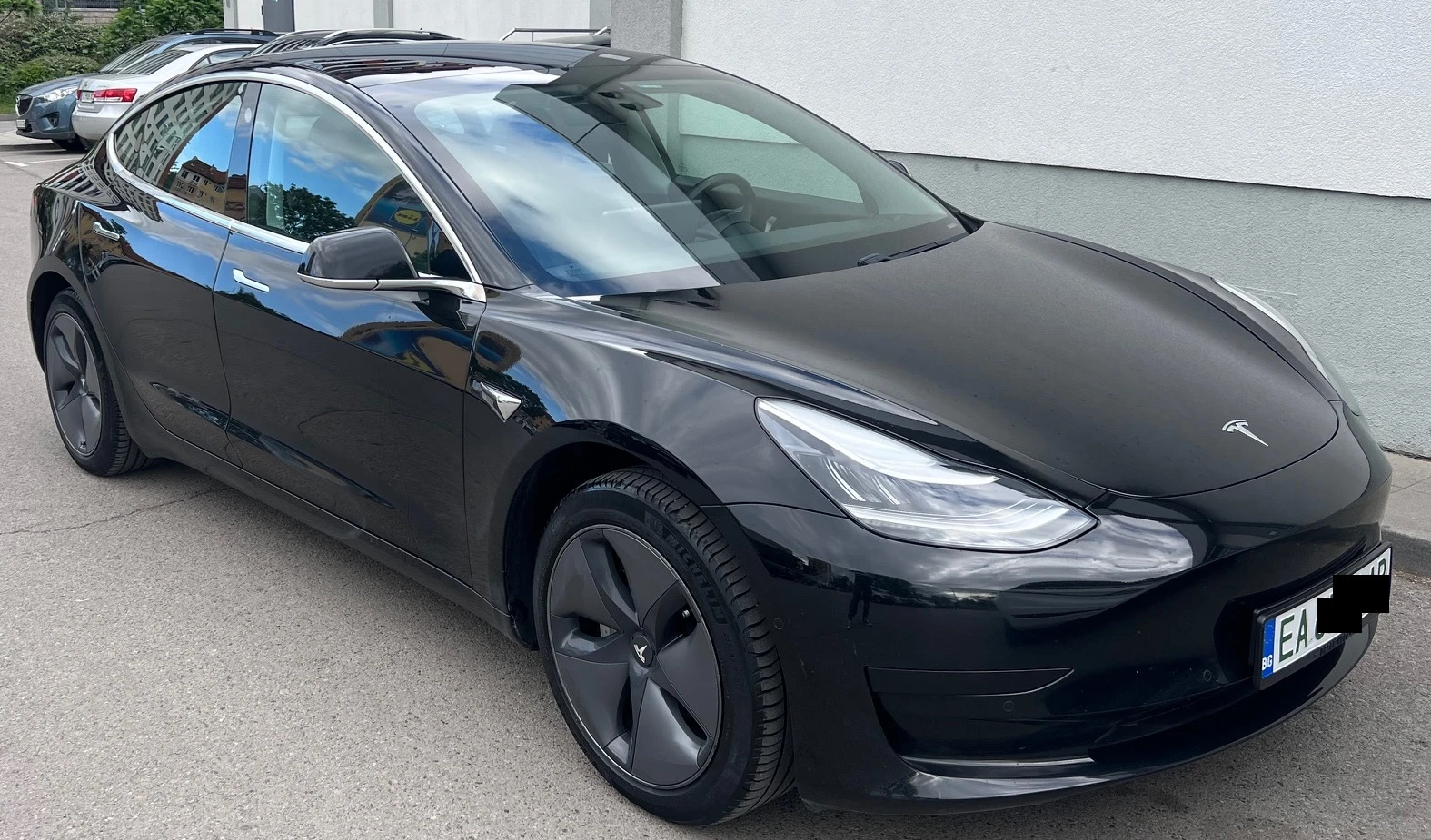 Tesla Model 3 SR + 