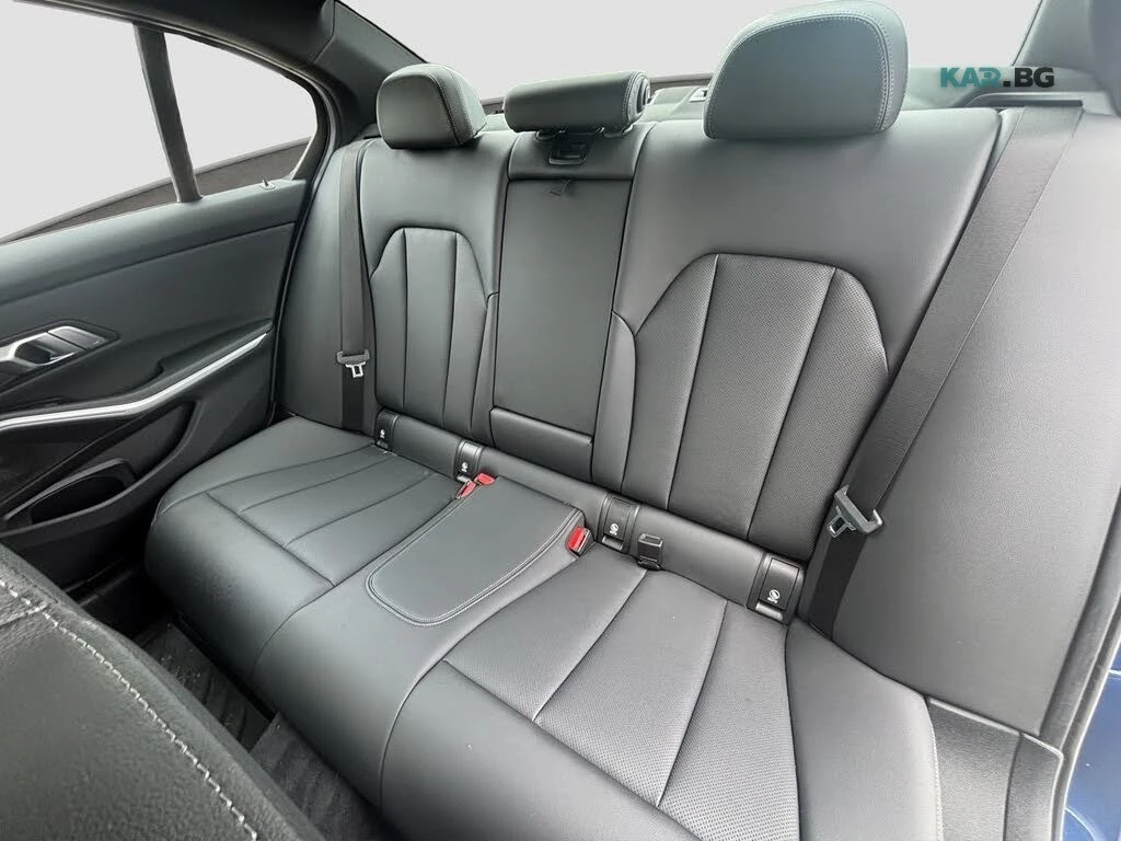 BMW 330 xDrive * АвтоКредит * (ЦЕНА ДО БГ), снимка 13 - Автомобили и джипове - 54946534