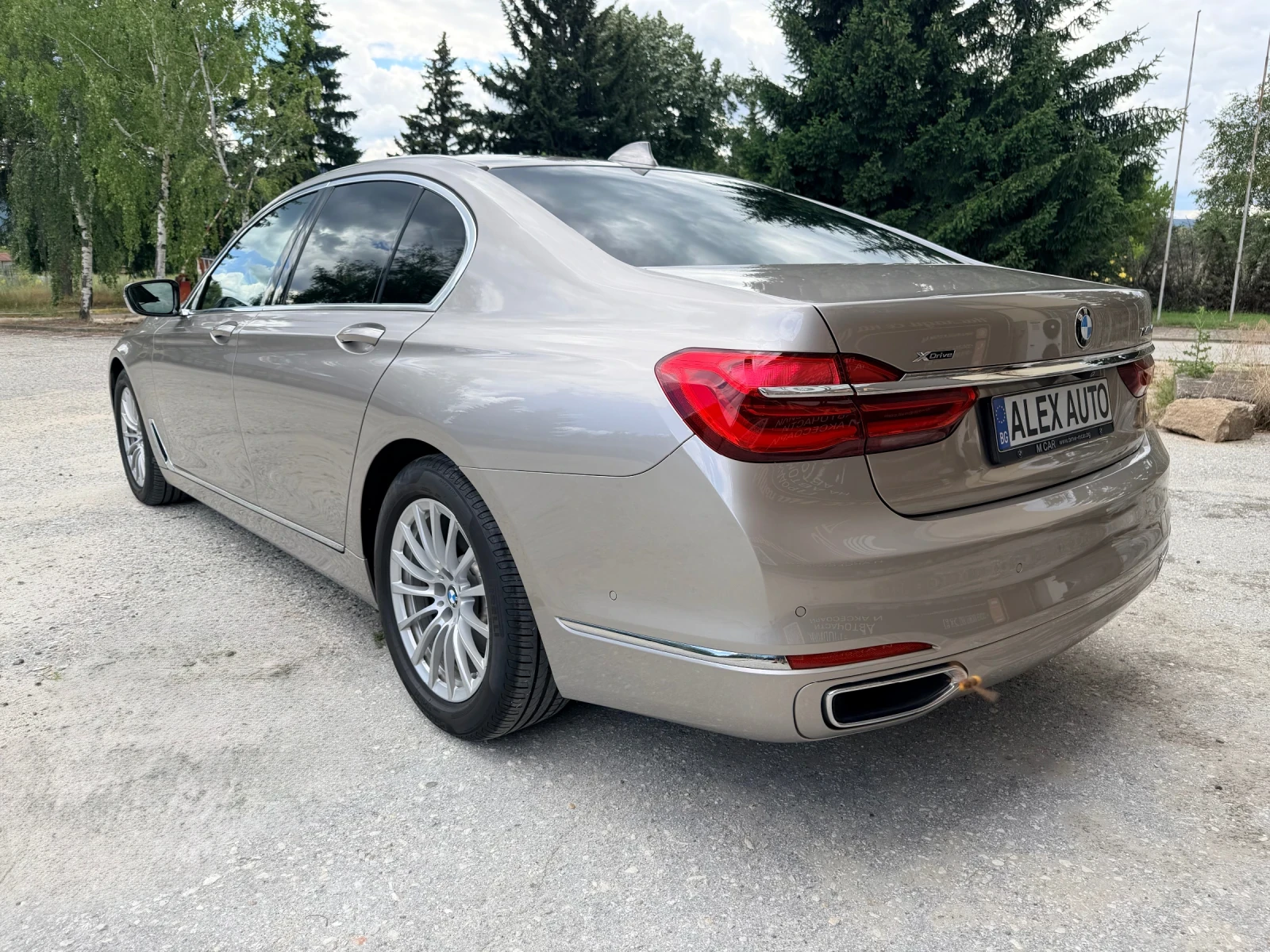 BMW 740 xDrive/ДоказуемПробег/Първи собственик/FULL, снимка 6 - Автомобили и джипове - 55187961