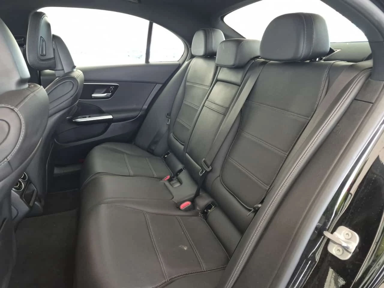 Mercedes-Benz C 300 * АВТОКРЕДИТ БЕЗ ПЪРВОНАЧАЛНА ВНОСКА* , снимка 11 - Автомобили и джипове - 55636136