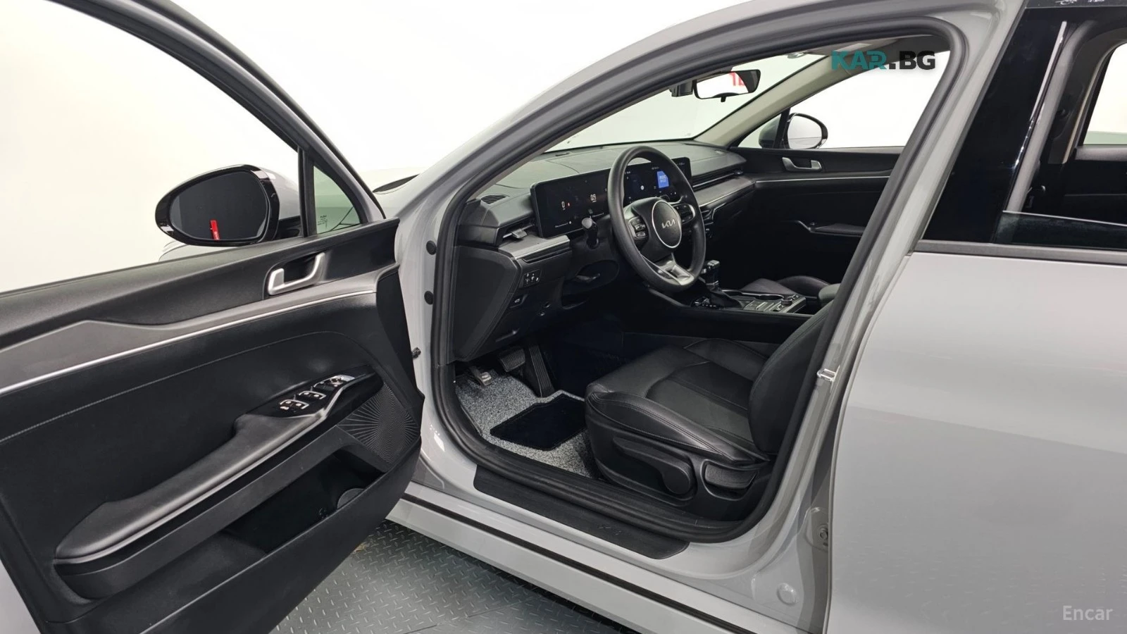 Kia K5 TRENDY* 2.0* LPG* КАМЕРА* ПОДГРЕВ* KEYLESS* , снимка 8 - Автомобили и джипове - 55702633