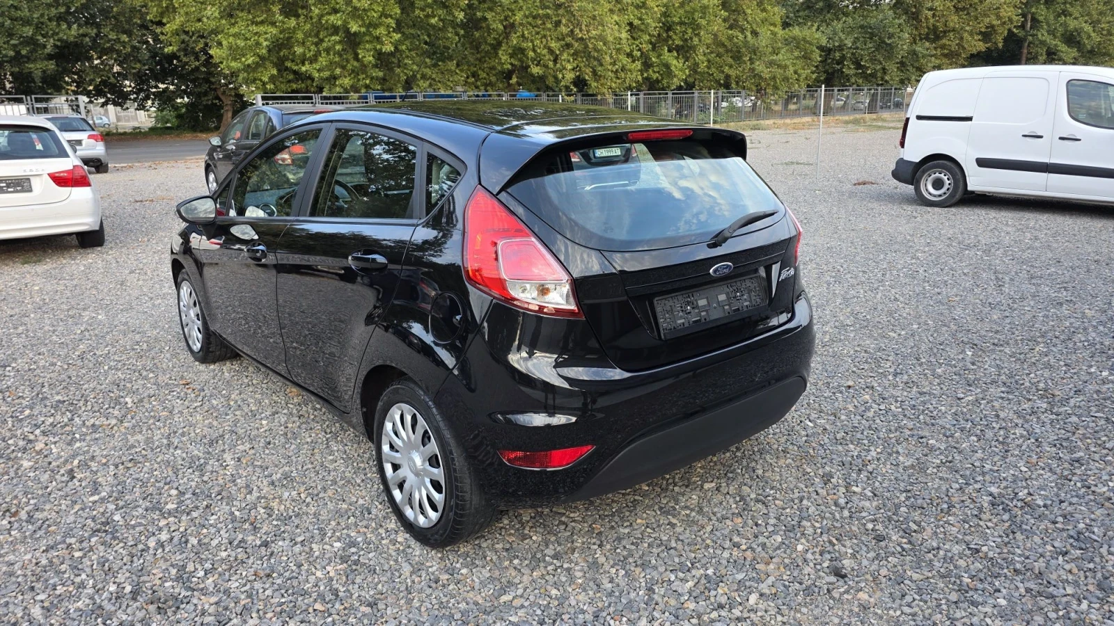 Ford Fiesta, снимка 7 - Автомобили и джипове - 56111363