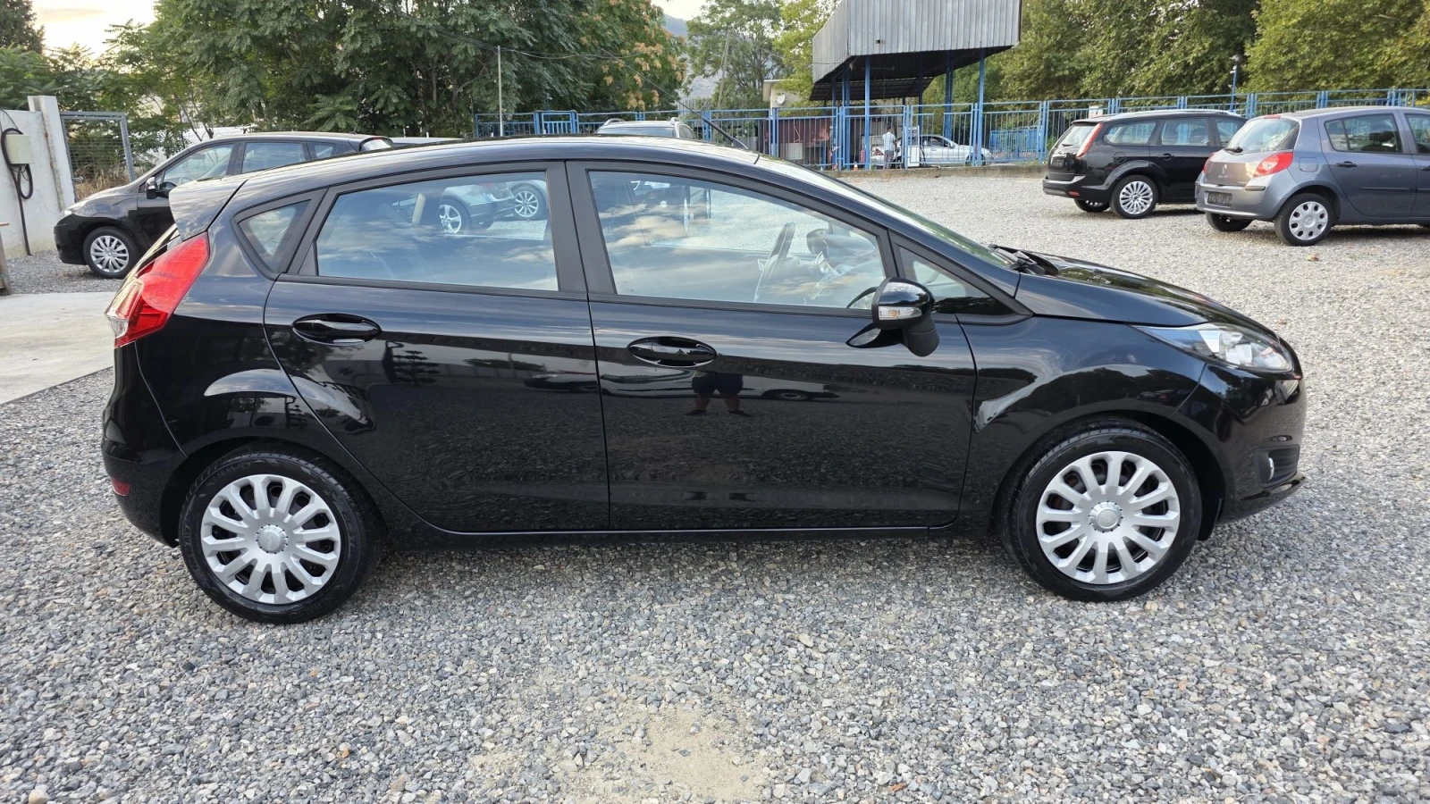 Ford Fiesta, снимка 4 - Автомобили и джипове - 56111363