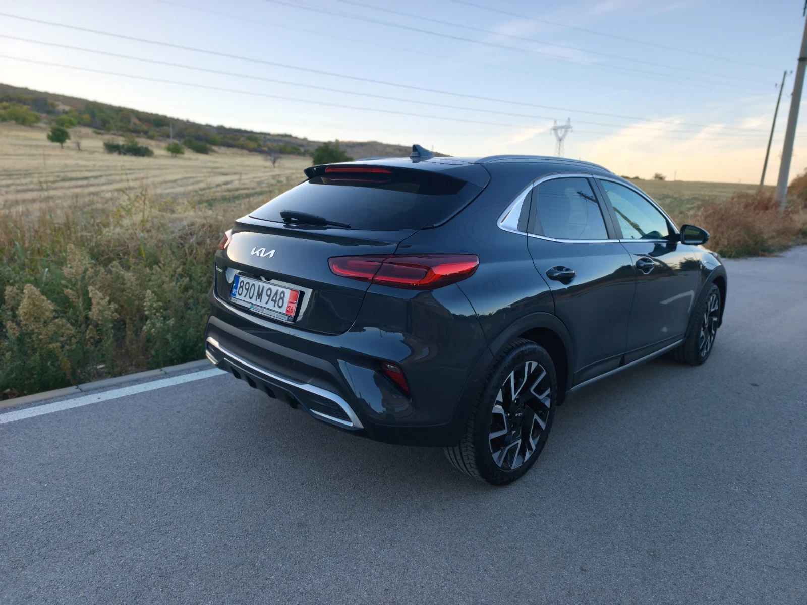 Kia XCeed, снимка 5 - Автомобили и джипове - 56372416
