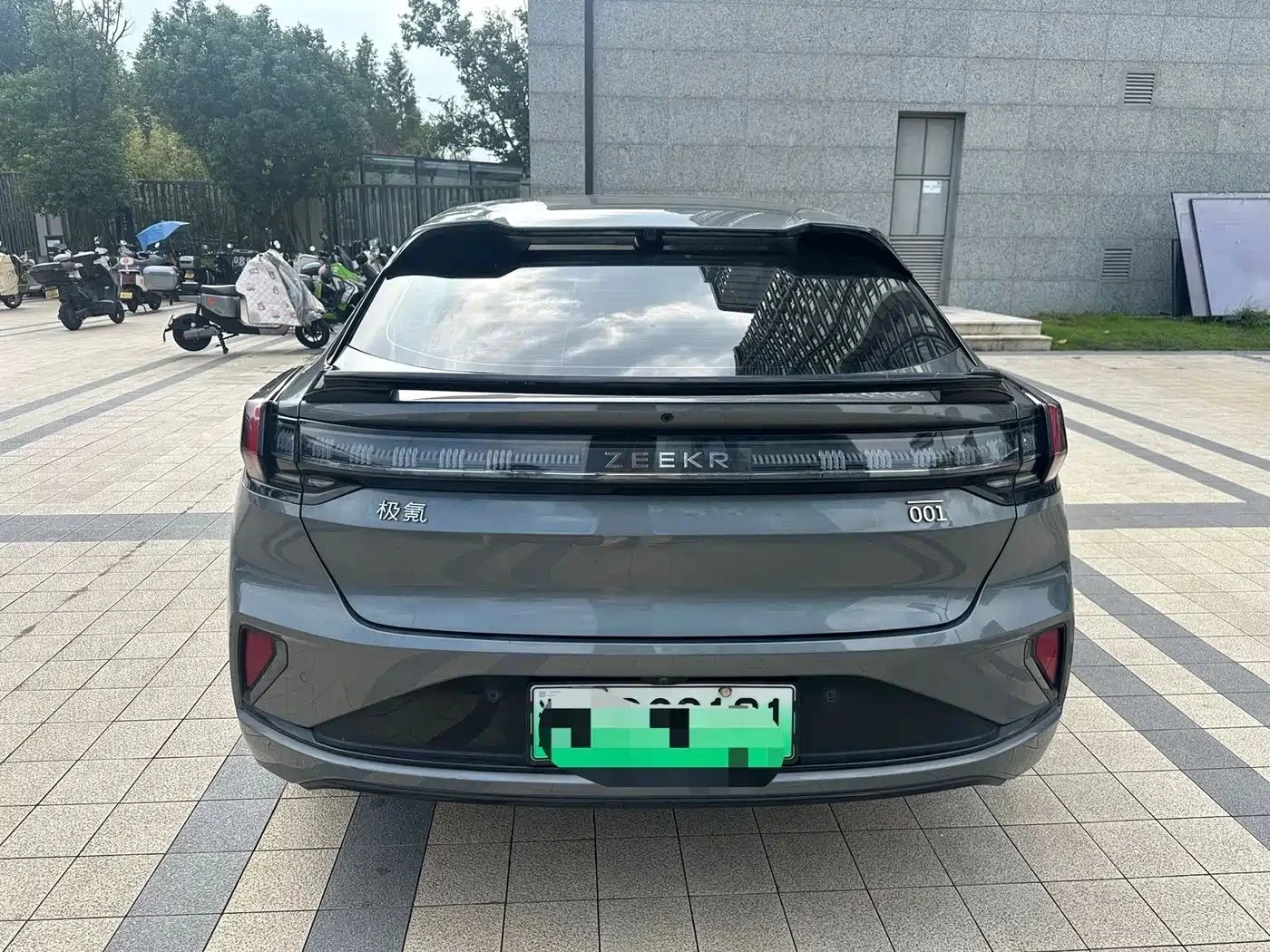 Zeekr 001, снимка 7 - Автомобили и джипове - 56685916