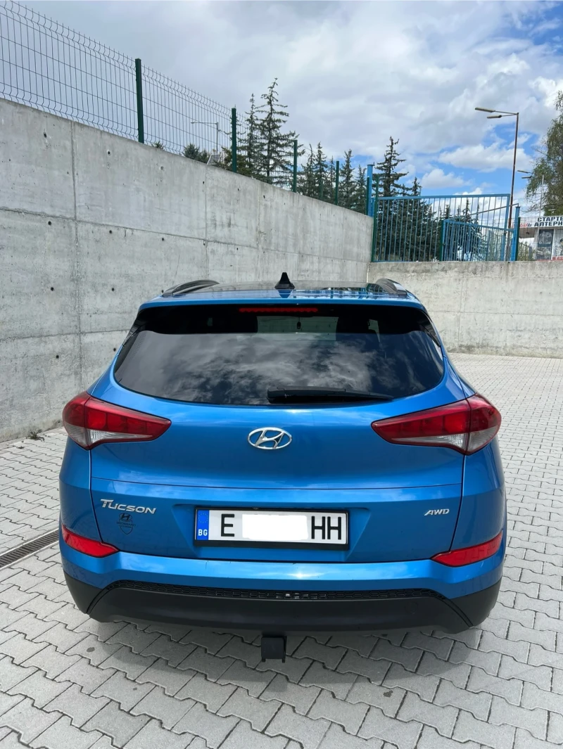 Hyundai Tucson 2.0L. Luxury AWD, снимка 4 - Автомобили и джипове - 52564806
