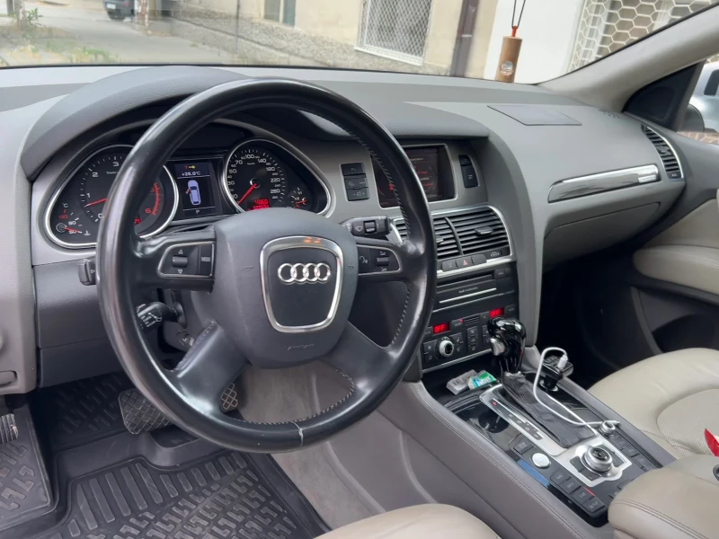 Audi Q7, снимка 8 - Автомобили и джипове - 52060922