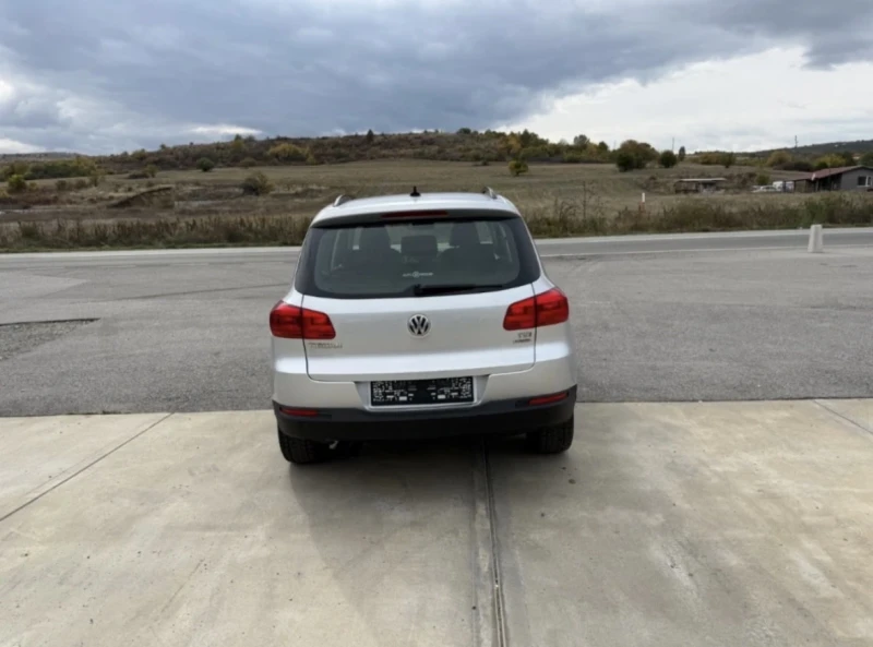 VW Tiguan 1.4TSI, снимка 12 - Автомобили и джипове - 53224394