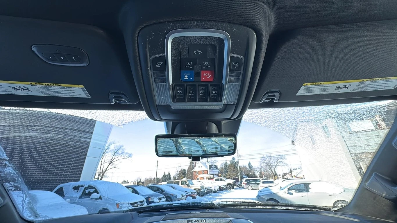 Dodge RAM 1500 / TRX / DISTRONIC / 360 / PANO / CARFAX | Mobile.bg � ����������� 17