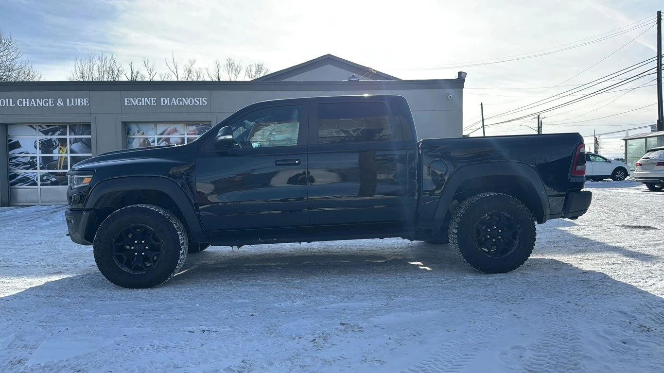 Dodge RAM 1500 / TRX / DISTRONIC / 360 / PANO / CARFAX - изображение 3