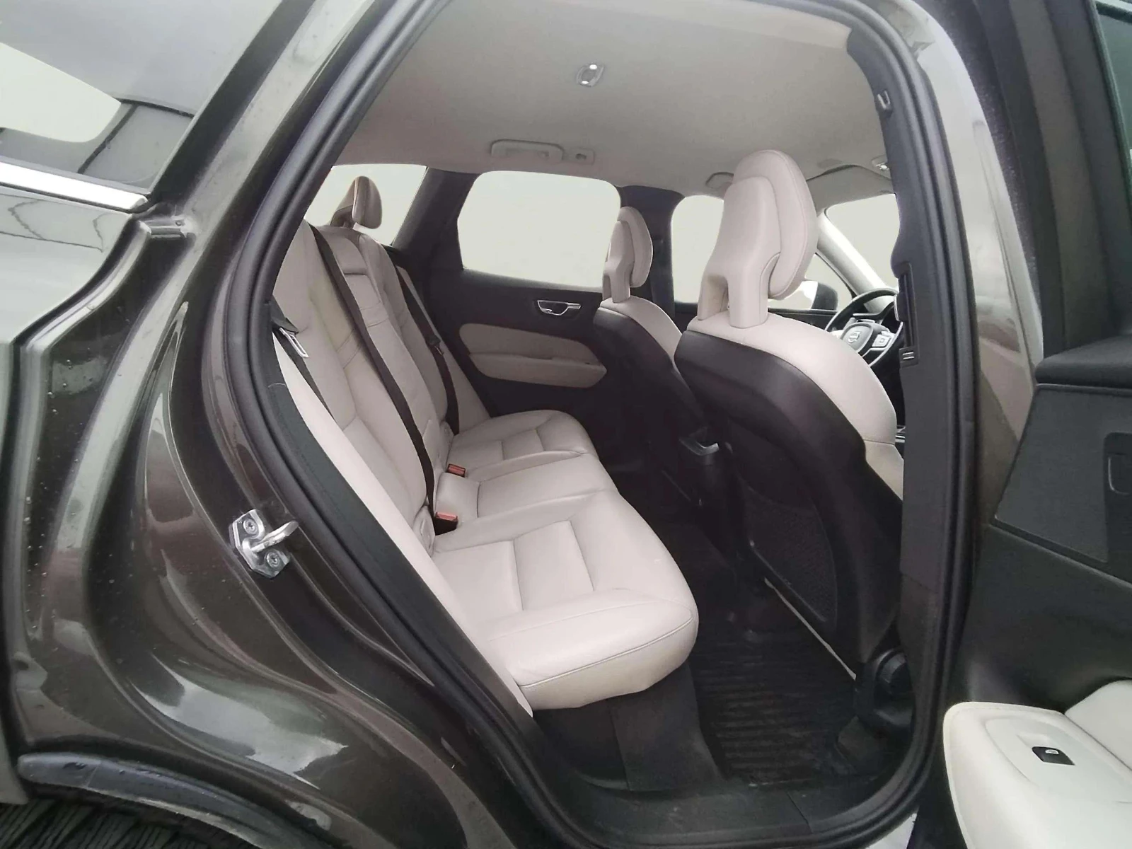 Volvo XC60 2.0 D5 | Mobile.bg � ����������� 10