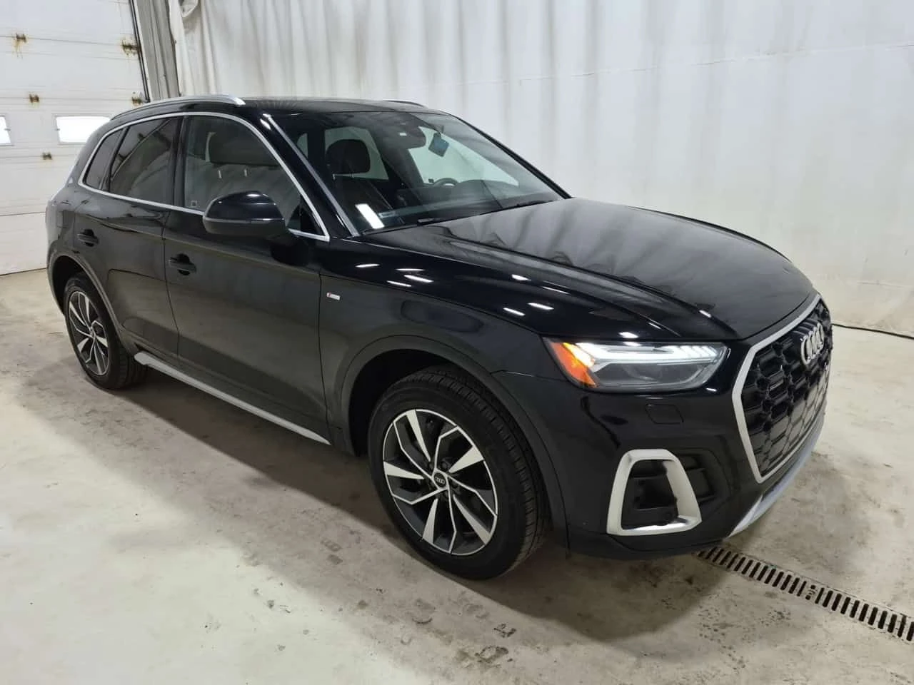 Audi Q5 TECHNIK/ПОДГРЕВ/ДИСТРОНИК/ПАНО/CARFAX/ФИНАНСИРАНЕ