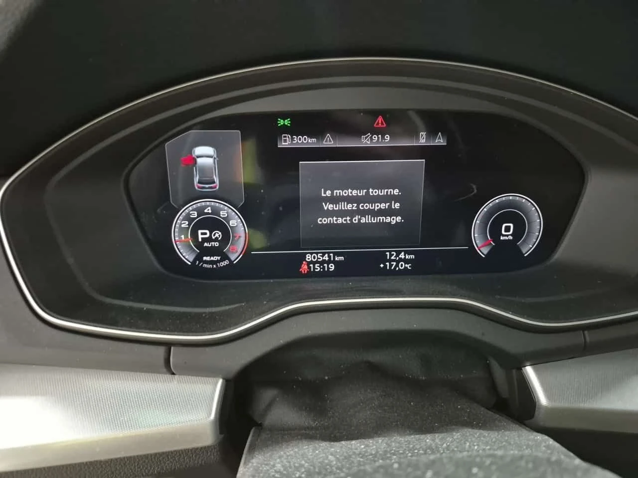 Audi Q5 TECHNIK/ПОДГРЕВ/ДИСТРОНИК/ПАНО/CARFAX/ФИНАНСИРАНЕ, снимка 9 - Автомобили и джипове - 54974792