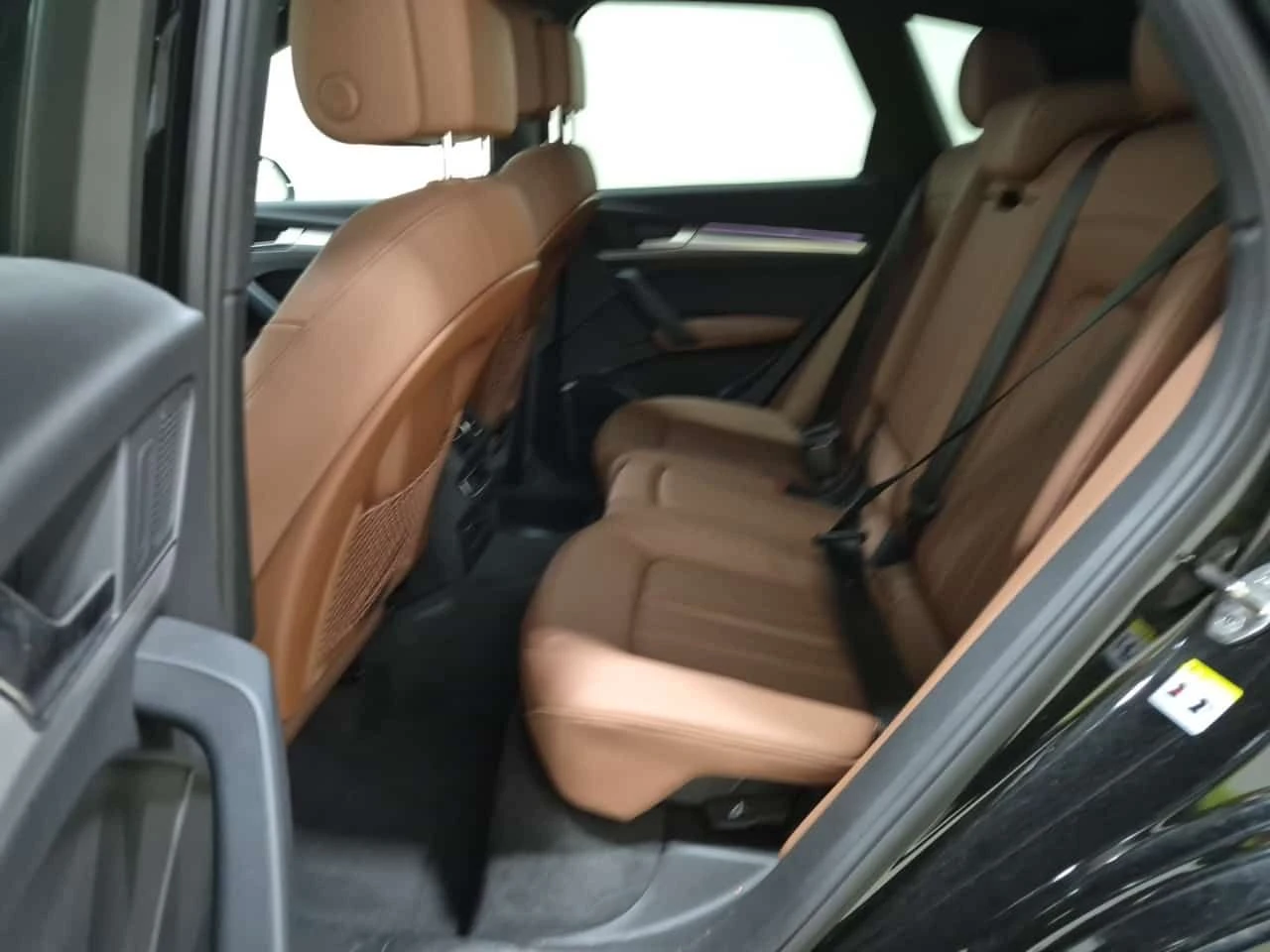 Audi Q5 TECHNIK/ПОДГРЕВ/ДИСТРОНИК/ПАНО/CARFAX/ФИНАНСИРАНЕ, снимка 12 - Автомобили и джипове - 54974792