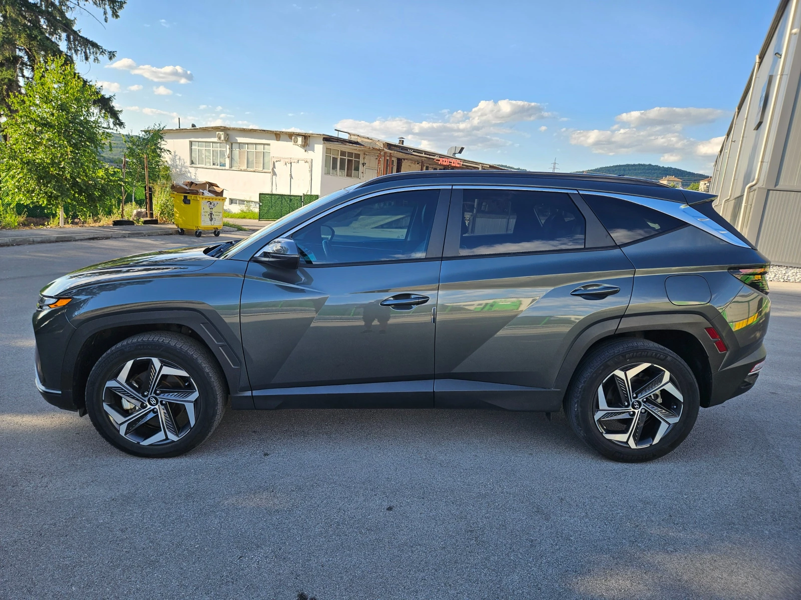 Hyundai Tucson 1.6 ПЕРФЕКТЕН 4x4 хибрид , снимка 7 - Автомобили и джипове - 55289327