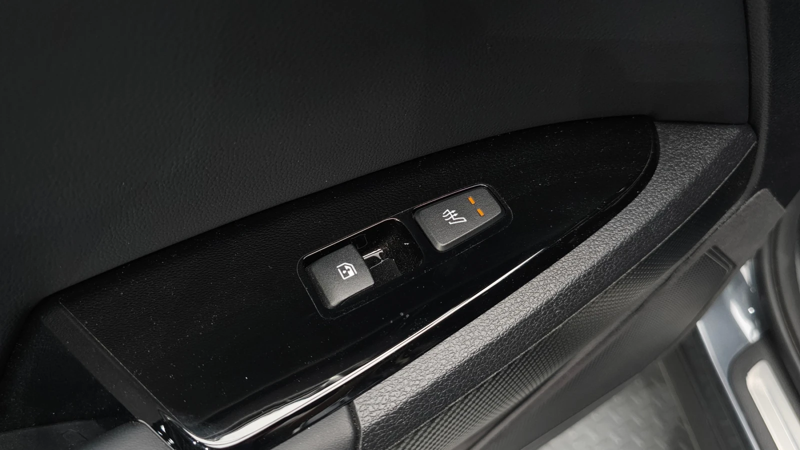Kia Sportage 4WD | Keyless | Панорама | Обдухване, снимка 14 - Автомобили и джипове - 55563700