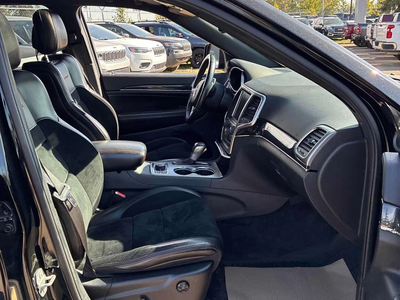 Jeep Grand cherokee * Trailhawk * АВТОКРЕДИТ БЕЗ ПЪРВОНАЧАЛНА ВНОСКА* , снимка 14 - Автомобили и джипове - 56237875