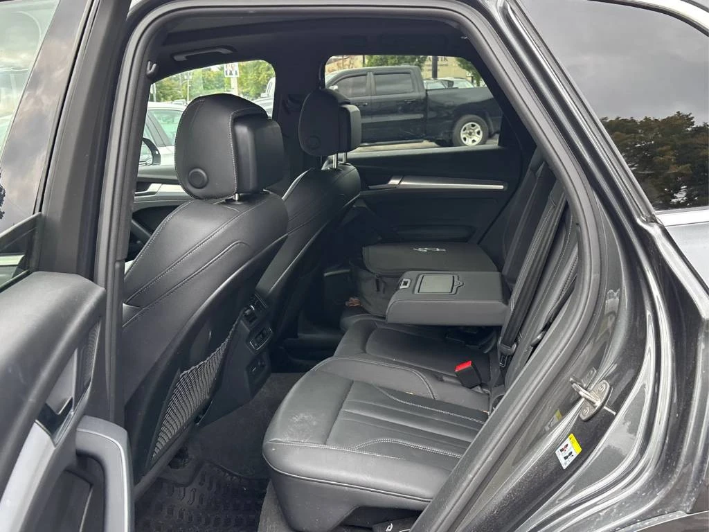 Audi Q5 Technik 55 TFSIe* CARFAX* ОПЦИЯ ЗА ФИНАНСИРАНЕ* , снимка 10 - Автомобили и джипове - 56295103