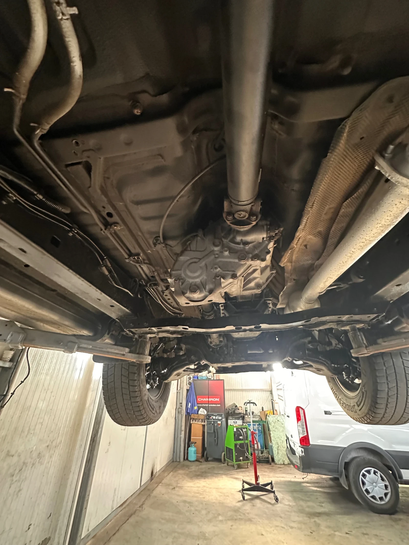 Toyota Hilux 3.0 D4D , снимка 9 - Автомобили и джипове - 56537678
