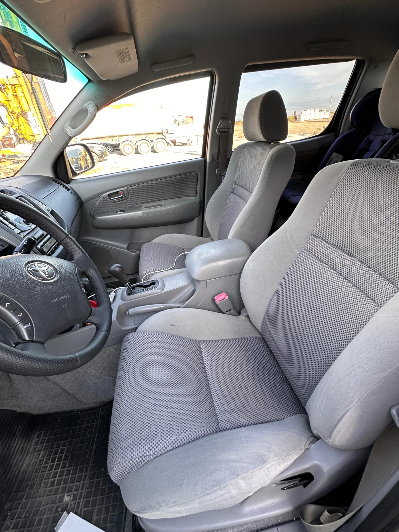 Toyota Hilux 3.0 D4D , снимка 8 - Автомобили и джипове - 56537678