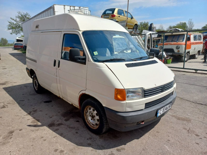 VW Transporter Т 4 БЕНЗИН 2.0, снимка 4 - Бусове и автобуси - 48047017