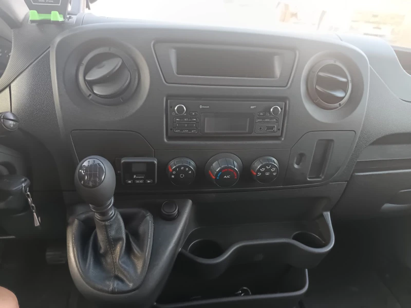 Renault Master, снимка 10 - Бусове и автобуси - 47337650