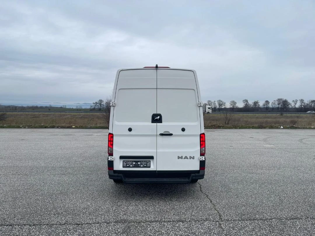 VW Crafter Man TGE 3.180 Bi Turbo - Maxi - ПЕРФЕКТЕН, снимка 4 - Бусове и автобуси - 54354602