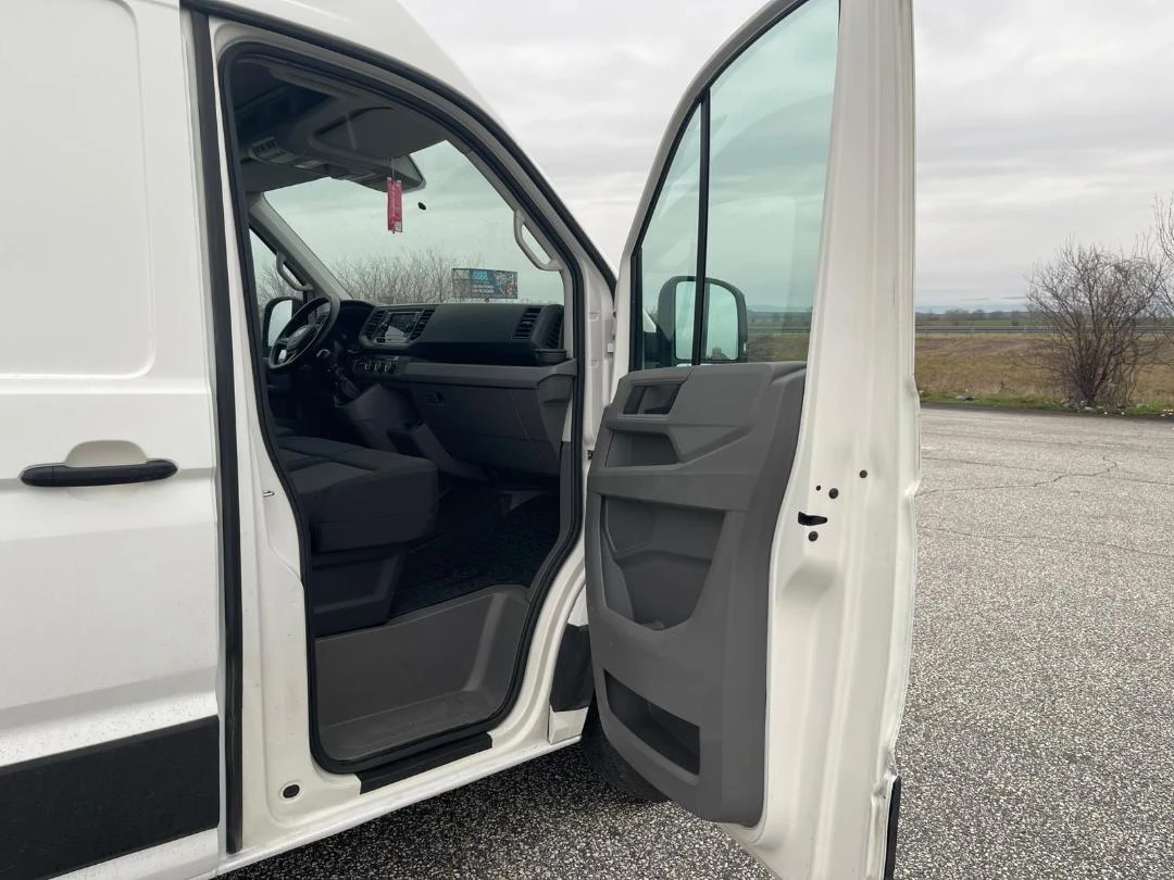 VW Crafter Man TGE 3.180 Bi Turbo - Maxi - ПЕРФЕКТЕН, снимка 10 - Бусове и автобуси - 54354602