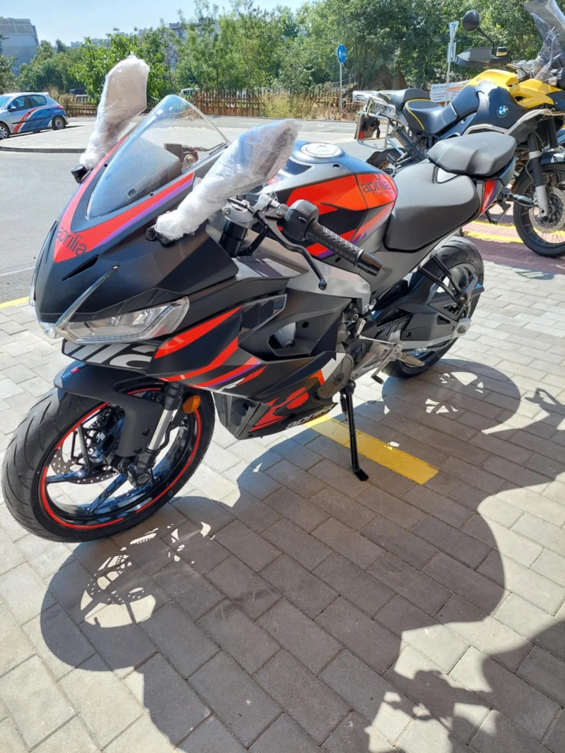 Aprilia Tuono 457